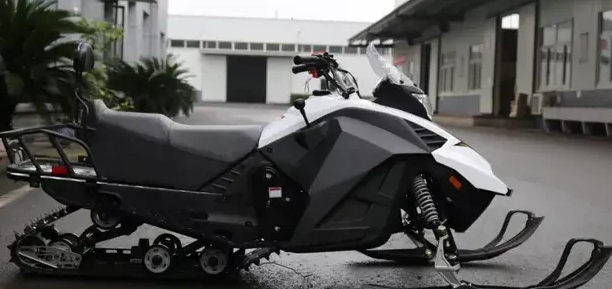 Снегоход ULAR 220 в Долгопрудном