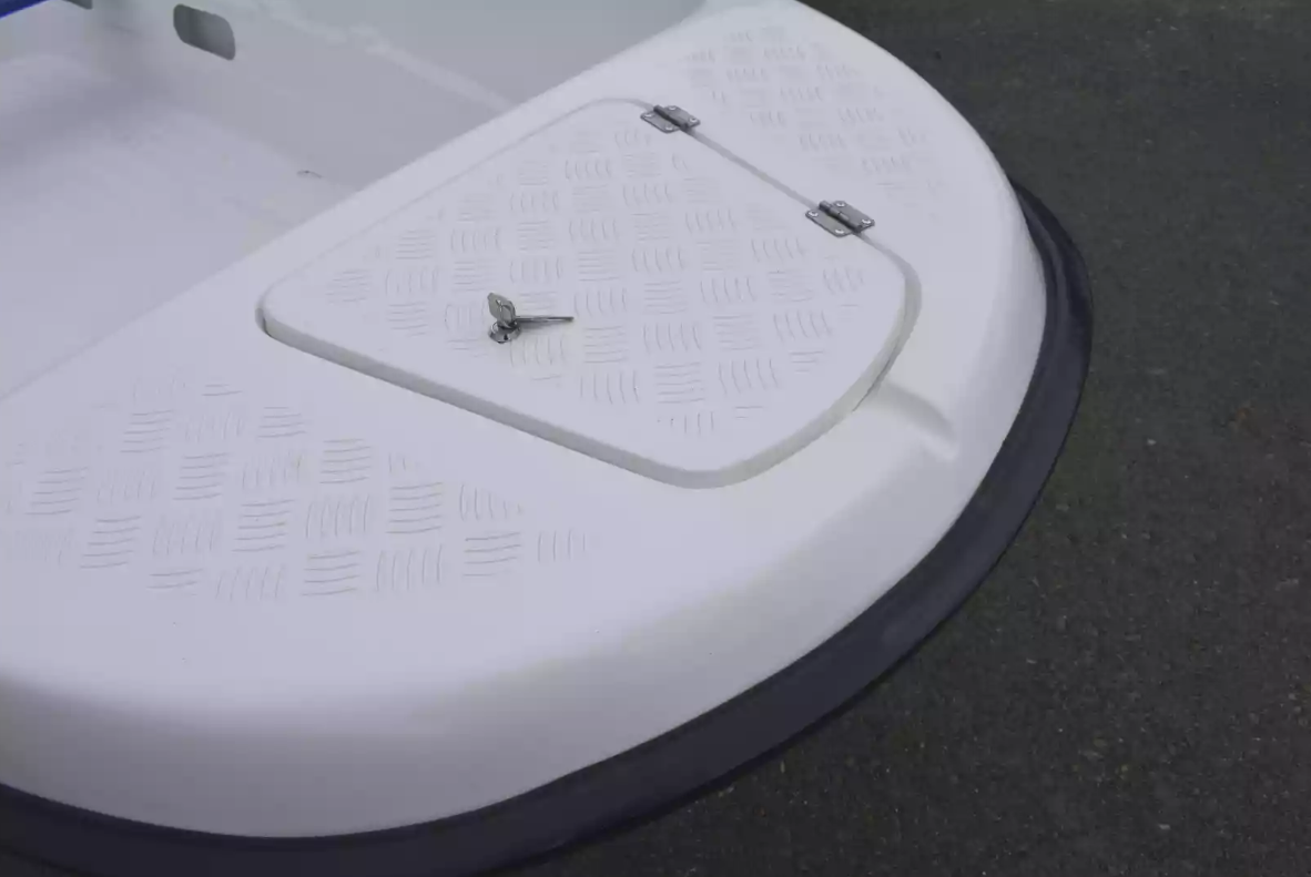 Стеклопластиковая лодка Пингвин New (тримаран) в Долгопрудном