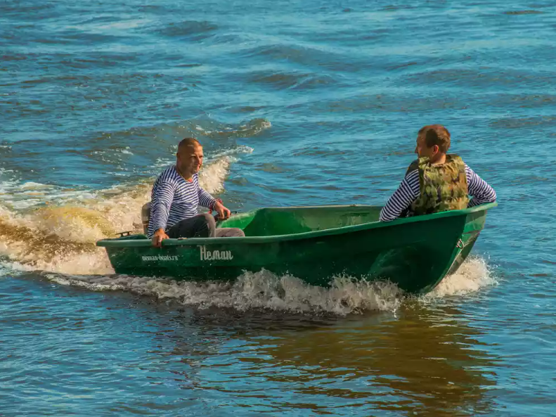 Стеклопластиковая лодка Neman-340 (тримаран) в Долгопрудном