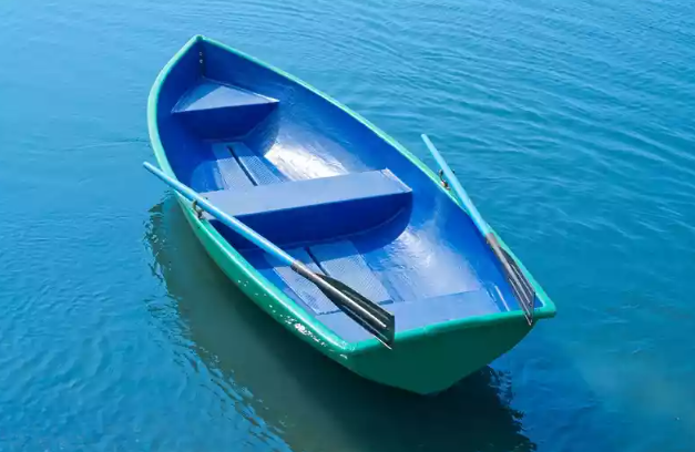 Стеклопластиковая лодка Дельфин в Долгопрудном