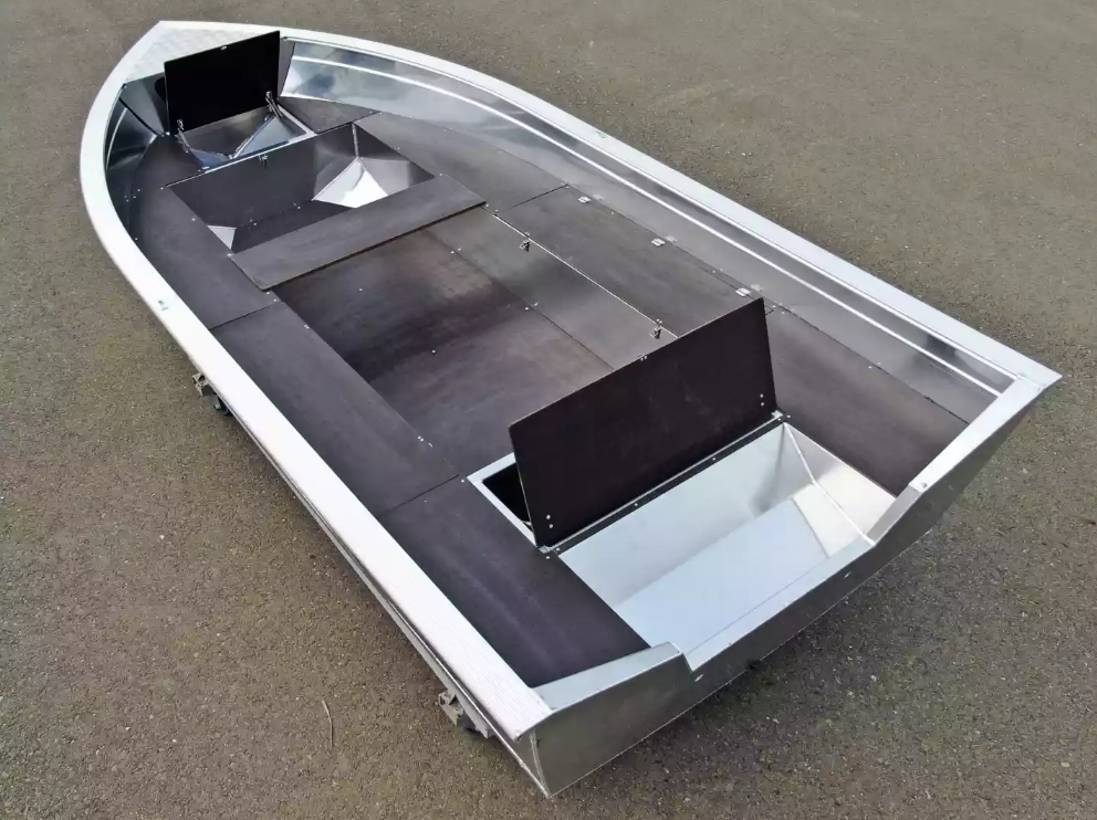 Алюминиевая лодка  Неман-420 в Долгопрудном