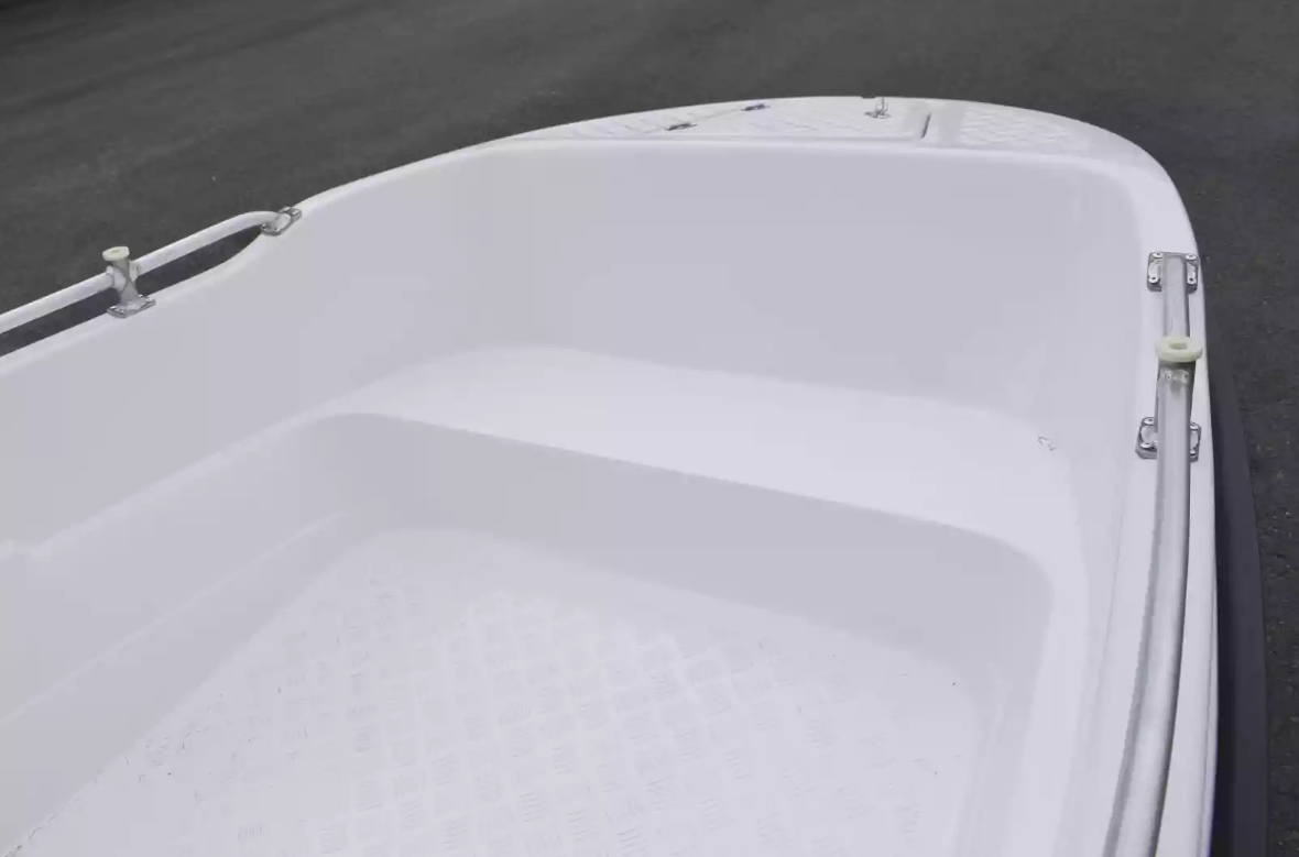 Стеклопластиковая лодка Пингвин New (тримаран) в Долгопрудном