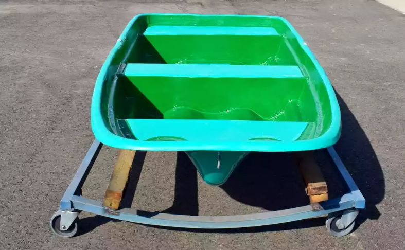 Стеклопластиковая лодка Старт (тримаран) в Долгопрудном