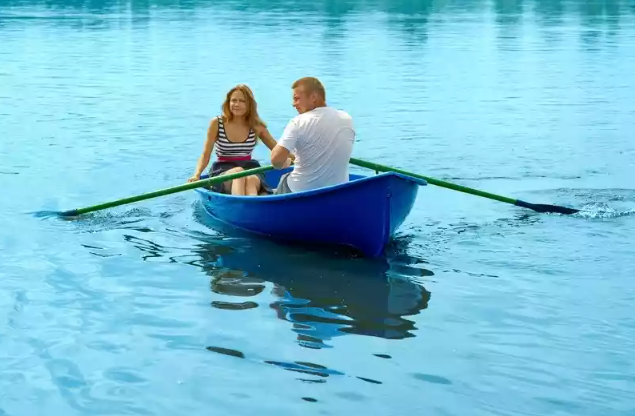 Стеклопластиковая лодка Дельфин в Долгопрудном