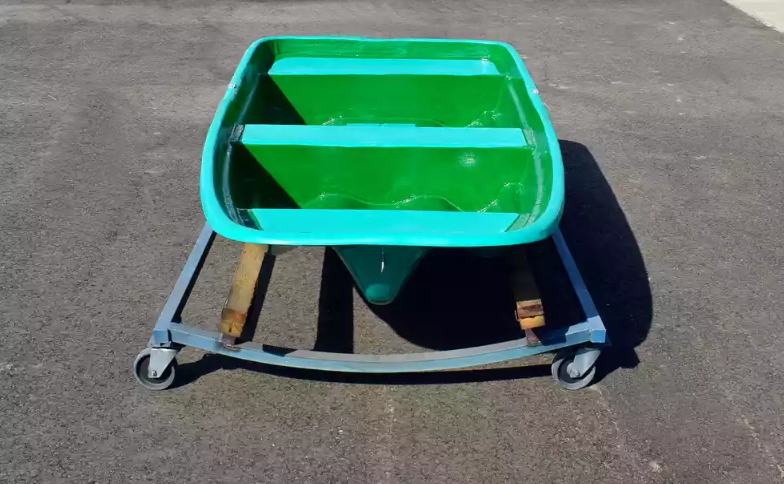 Стеклопластиковая лодка Старт (тримаран) в Долгопрудном