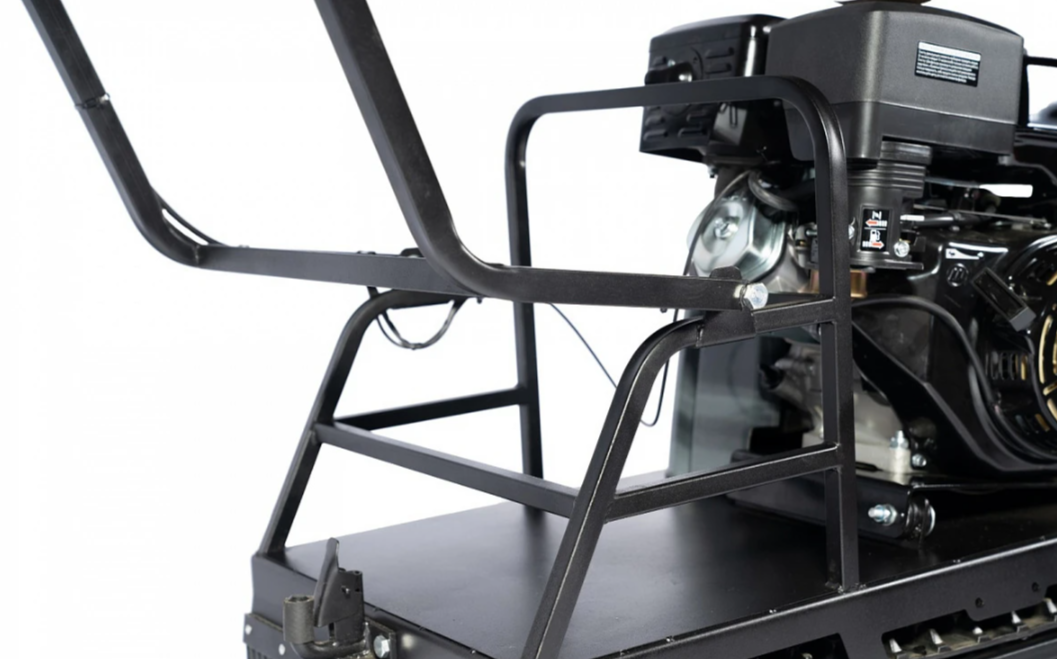 Мотобуксировщик БУРЛАК-M2 LFS 15 л.с.(передний привод, склизы) в Долгопрудном