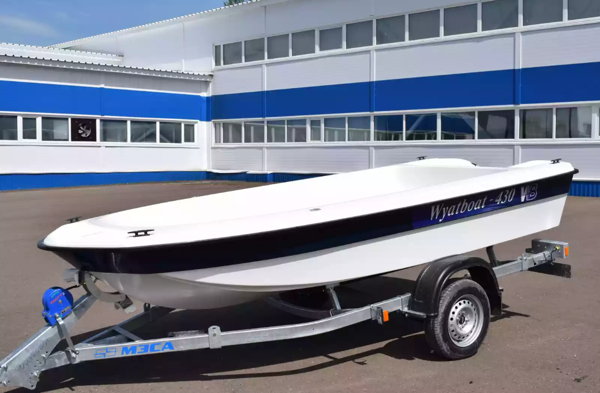 Стеклопластиковая лодка Wyatboat 430 тримаран в Долгопрудном