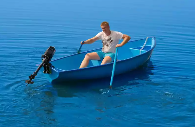 Стеклопластиковая лодка Омуль в Долгопрудном