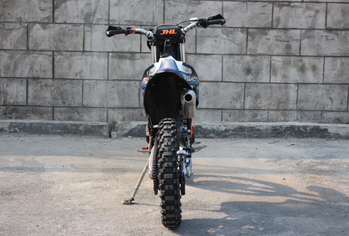 Мотоцикл JHLMOTO JHL Z3 CB250 (172FMM-3A) в Долгопрудном