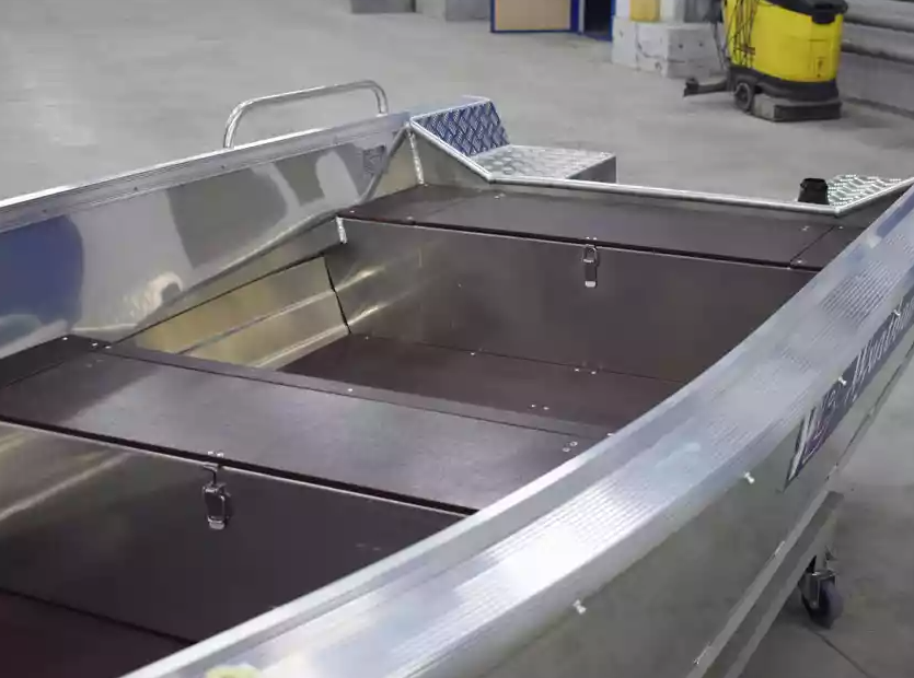 Алюминиевая лодка  Wyatboat-430 Р в Долгопрудном