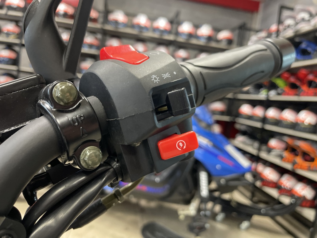 Мопед PROMAX CB150R (49) в Долгопрудном