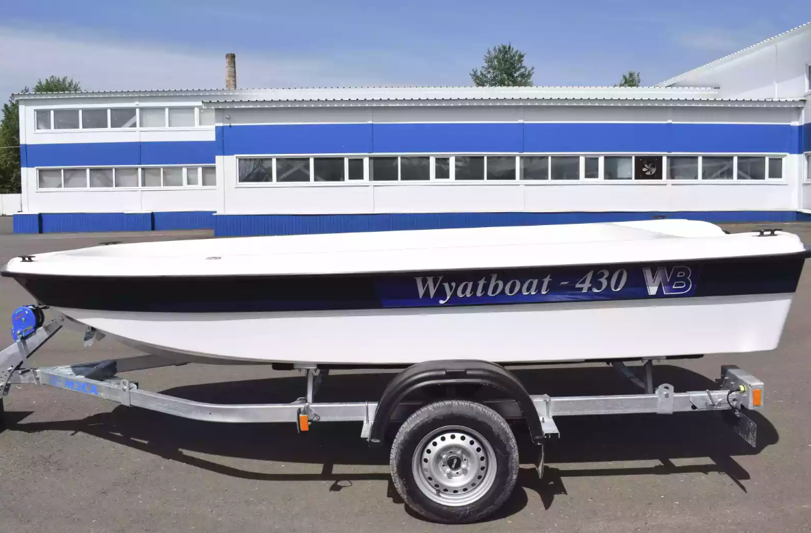 Стеклопластиковая лодка Wyatboat 430 тримаран в Долгопрудном