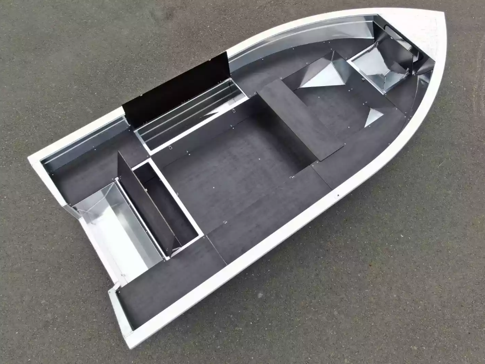 Алюминиевая лодка  Неман-420 в Долгопрудном