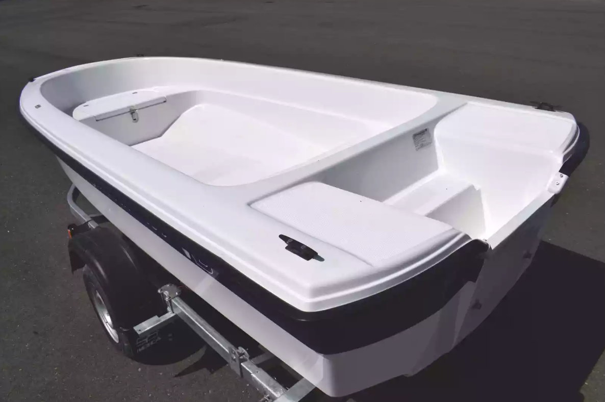 Стеклопластиковая лодка Wyatboat 430 тримаран в Долгопрудном