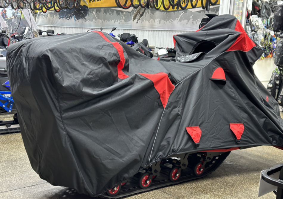 Чехол транспорт. снегохода IKUDZO HUNTER черно-красный Оксфорд ПРЕМИУМ качества с лого IKUDZO в Долгопрудном