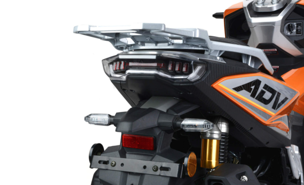 Скутер MOTOLAND (МОТОЛЕНД) T-MAX 150 в Долгопрудном