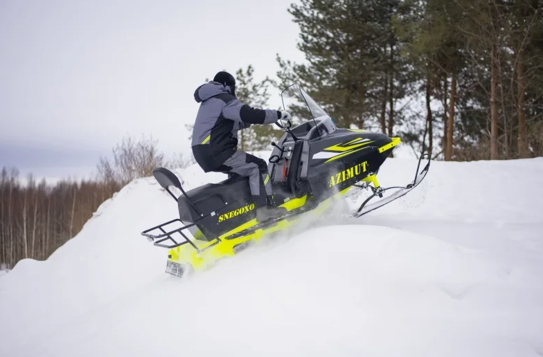 Миниснегоход Бурлак Азимут 20 л.с.  Б/У в Долгопрудном