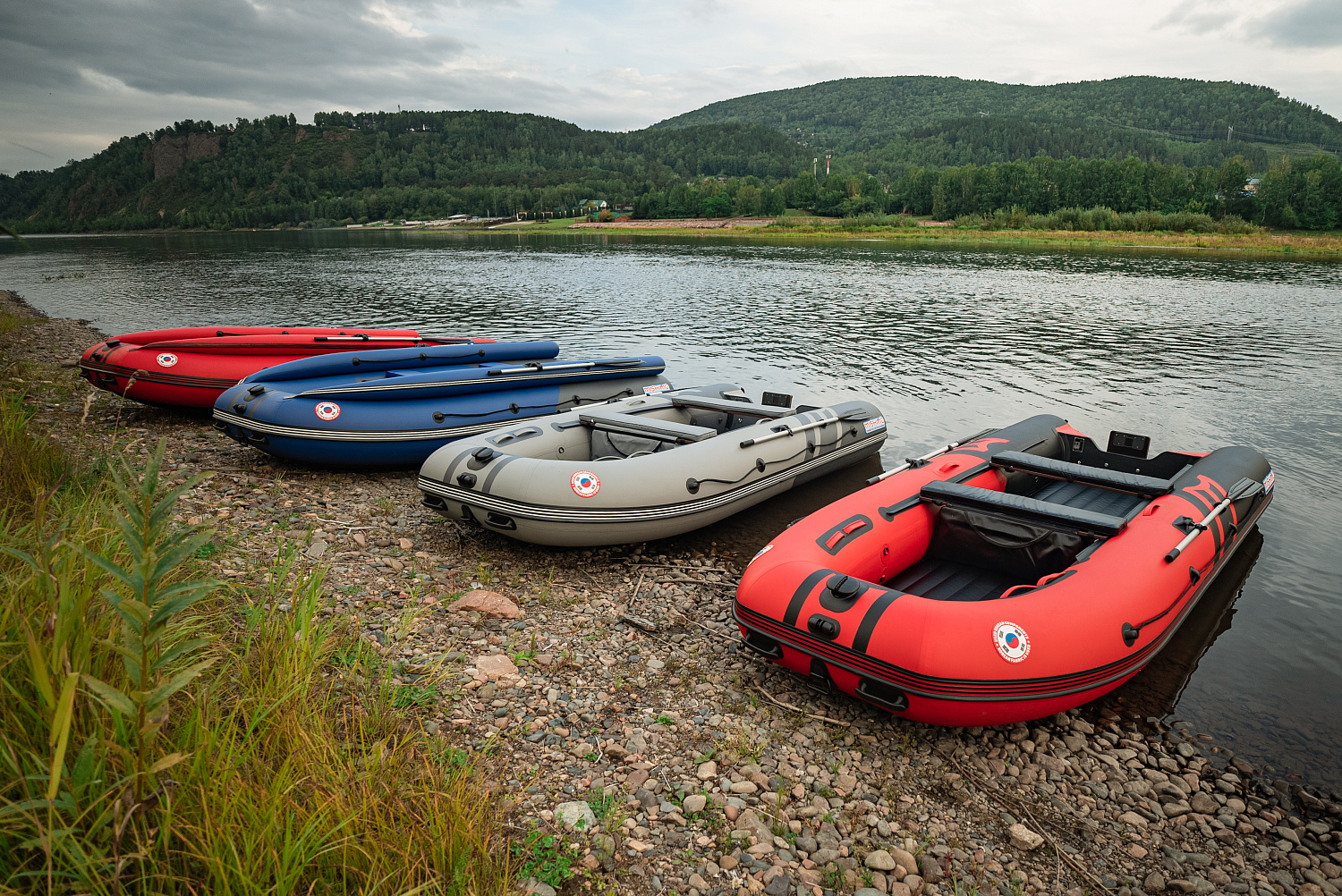 Лодка MISHIMO RIVER FJET PRO 430  под водомет в Долгопрудном