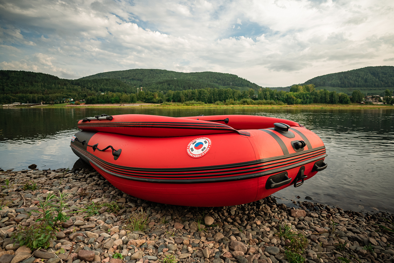 Лодка MISHIMO RIVER FJET PRO 430  под водомет в Долгопрудном