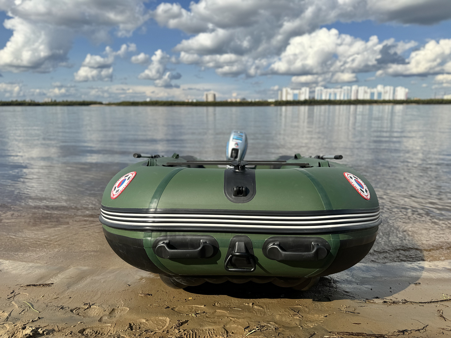 Лодка MISHIMO BIG FLOOR 400 в Долгопрудном