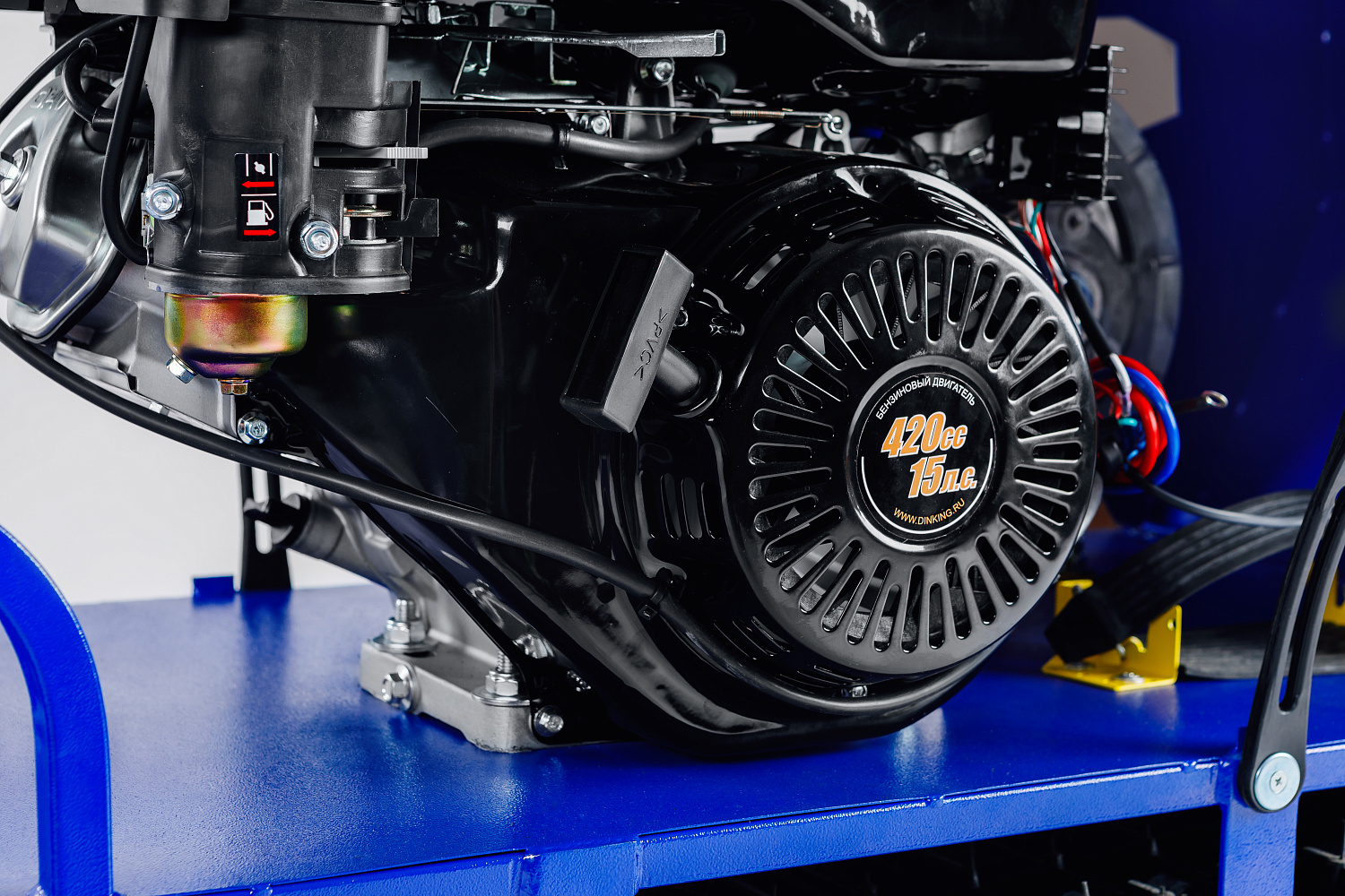 Мотобуксировщик SNOW DOG 17 с эл. запуском (DINKING) в Долгопрудном