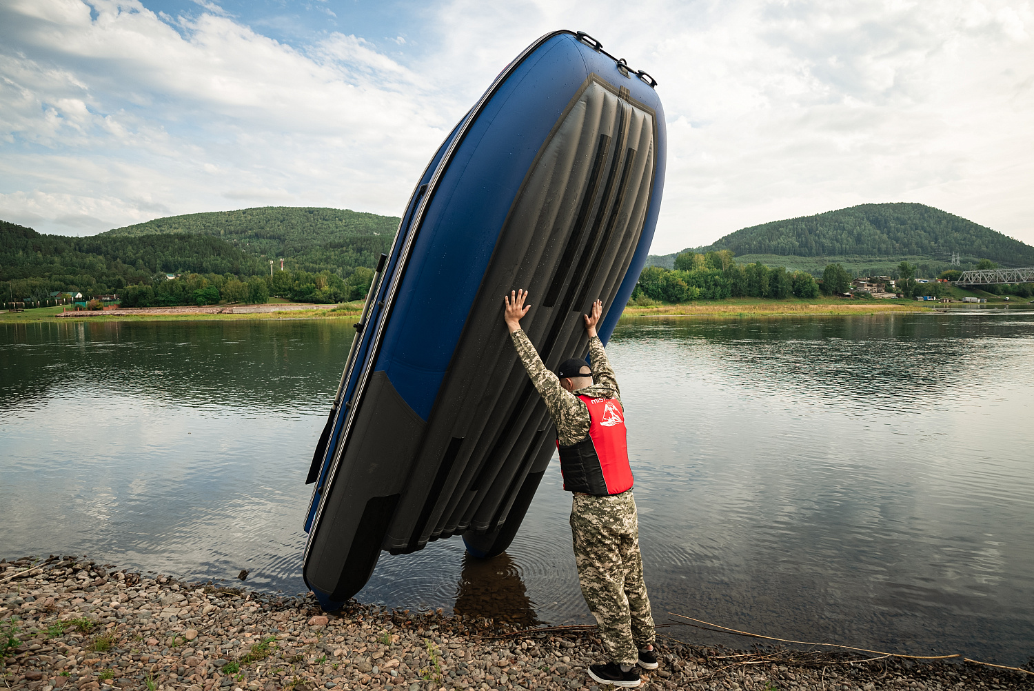 Лодка MISHIMO RIVER FJET PRO 430  под водомет в Долгопрудном