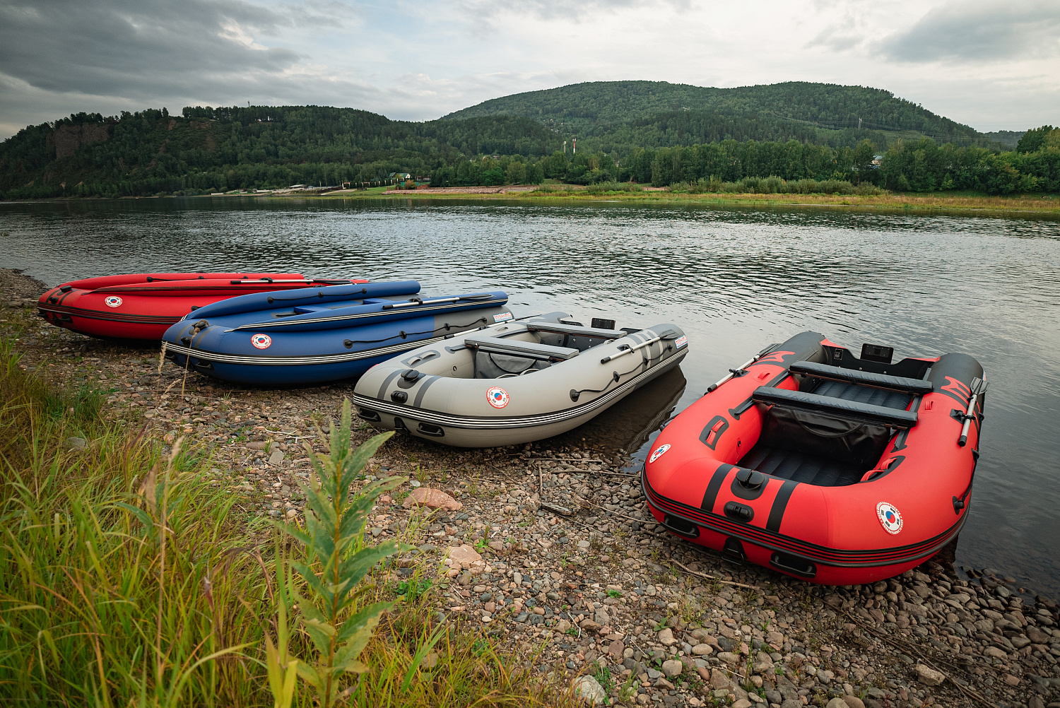 Лодка MISHIMO RIVER FJET PRO 430  под водомет в Долгопрудном